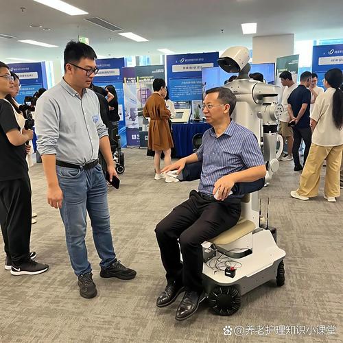 机器人是整合物联网,人工智能,大数据, robotics 等技术的综合性产品